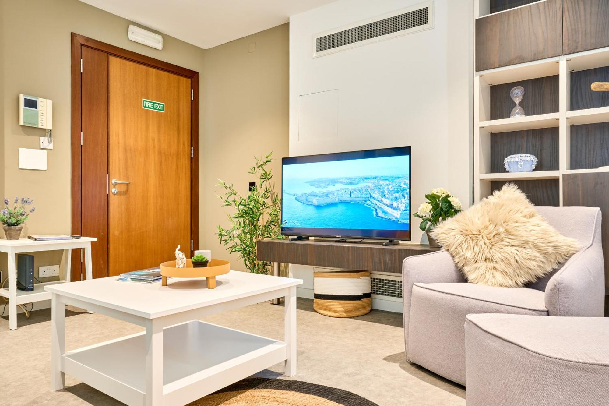 Stylish Apartment In Tigne Point Sliema Kültér fotó