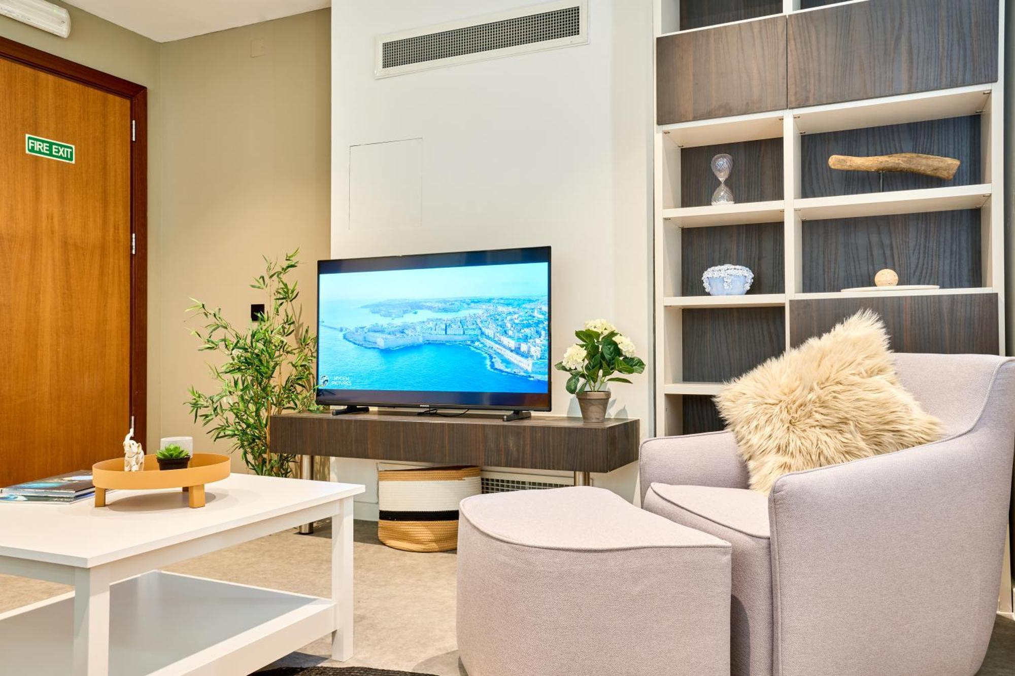 Stylish Apartment In Tigne Point Sliema Kültér fotó
